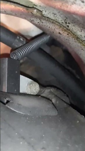 Jeep Grand Cherokee/Cherokee Crank Sensor Location 4.0