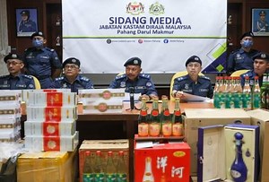 JKDM rampas minuman keras, rokok seludup bernilai lebih RM500,000