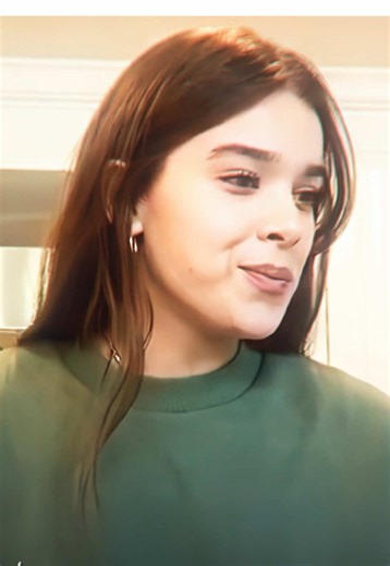She was constantly MOGGING in this 😭 [ scp: fragmentpacks | #haileesteinfeld #jvkd #everyfreakingday #edit ]