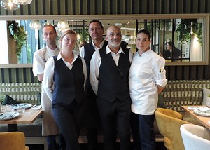 Un restaurant dans l'ancienne cafétéria du Centre Leclerc de La Ferté-Macé
