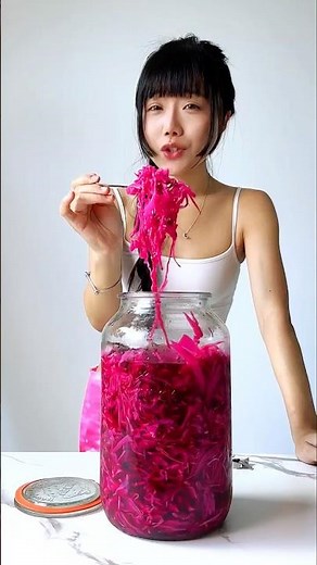 Quick Pickled Pink Cabbage #pickle #cabbage #pink #healthyfood #easyrecipe #cooking #lunch #dinner