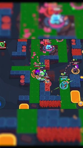 8-BIT CLUTCH! 😱🔥 Wiping the Center in Showdown!