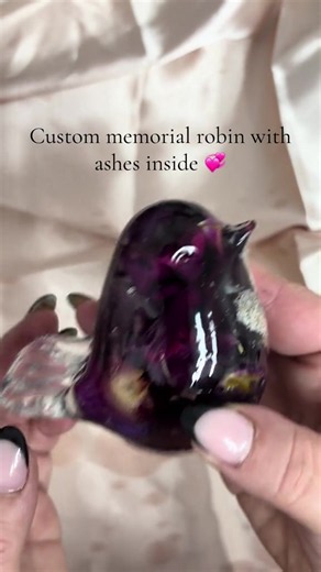 Special Memorial Robin with Ashes & Red Rose Petals 🫶🏼