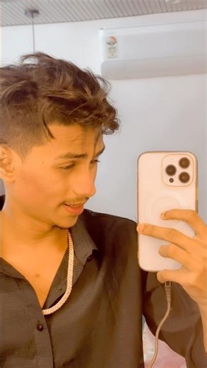 Meri Bano gye kya 👀🫶🏻 #shorts #youtube #tranding #public #youtubeshorts #fypシ #viral #song #love