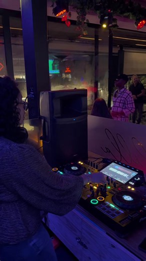 Empowering Female DJs: Breaking Barriers in Music