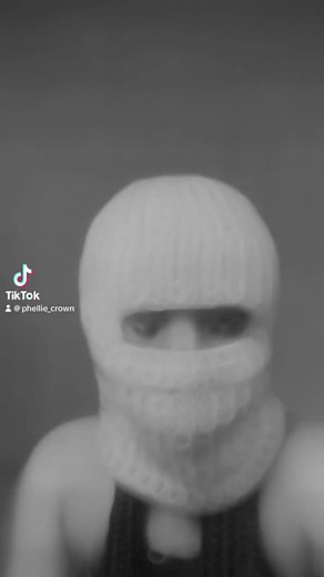 Crochet Ski Mask: Step-by-Step Tutorial for a Trendy Look
