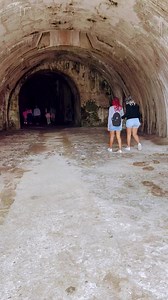 Los calabozos , les llamaban el infierno, limbo, purgatorio y se te pone la piel chinita de terror cuando los recorres en la cárcel de San Juan de Ulua | Lugares Maravillosos en México