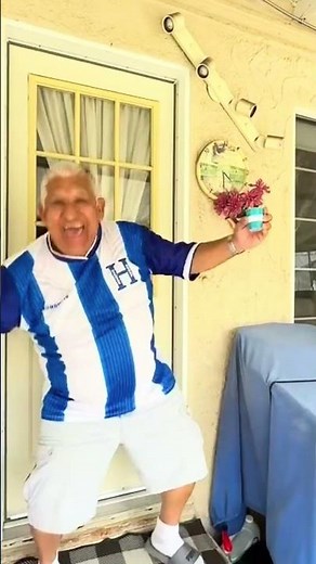 When Grandpa has one too many drinks Melissa original I’m drunk and outside meme REACTION