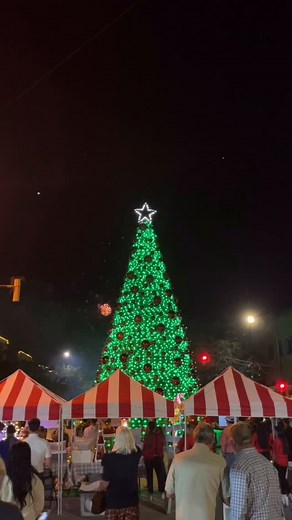 What a wonderful night! ✨ Thank you to everyone — locals and visitors — who joined us this past Friday for our Annual Tree Lighting Ceremony. Even with the weather delays, your turnout made the evening feel bright and full of holiday spirit. 🎄 Thank you to our food and craft vendors for being part of the celebration — we appreciate you! 🎅🌟 And a special thank-you to all the City of Corsicana departments whose teamwork helped bring the night together. We’re grateful to everyone who helped make