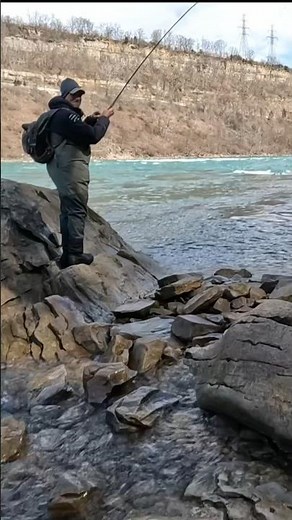 One of the COOLEST steelhead SPOTS ever. Niagara River.