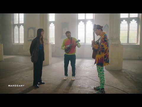 Jacob Collier - Summer Rain (Feat. Madison Cunningham & Chris Thile) | ‪@MahoganySessions‬