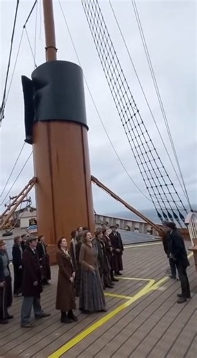 12K views · 115 reactions | Moonlight Goodbye | Surface Kiss Close-Up BTS #Titanic #BTS #BehindTheScenes #MovieSet #Filmmaking #LeonardoDiCaprio #TitanicMovie #HollywoodBTS #VFX #FilmCrew #ReelMagic #TrendingNow #KateWinslet #CinemaLovers #OnSet | Epic Scene Breakdown | Facebook