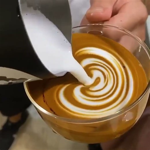 This Coffee Latte Art is So Delicious!😅#shorts #coffee #cafe #latteart #latte #art #tasty #delicious