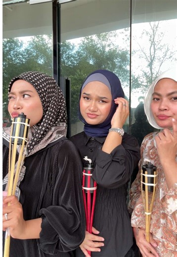 Replying to @jaja.comm Berbaki lagi 9 HARI je lagi Kempen Raya (Beli& Menang) . Join cepat sebelum terlambat ! Cara2 penyertaan : 1. Shopping dengan sallybeautyshopp 2. Scan QR dan isi detail ( Qr akak diberi dalam setiap parcel pembelian) Nota : Pemenang akan umum selepas Raya . Shopping celat dengan kita mana tahu ada Rezeki korang 😍