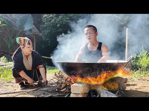 Dwarf Family Treat Diseases With Medicine From Leaves | Ultimate Survival Skills of the Dwarf Family