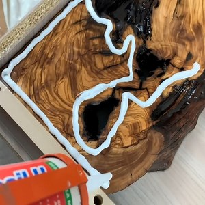 550K views · 1.2K reactions | Crafting a Stunning Epoxy Resin Table from Scratch | DIY & Crafts | Facebook