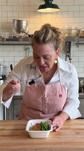 Tired of grocery shopping, meal prep and dishes? Say goodbye to cooking stress! Let CookUnity's award-winning chefs prepare you delicious meals, delivered weekly to your door. | CookUnity