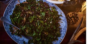 Crispy hazelnut kale