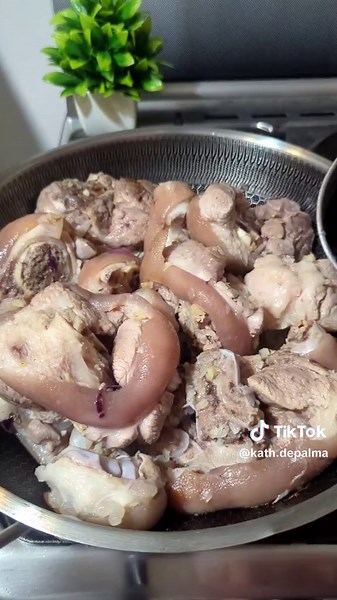 Delicious Pork and Beans Recipe with Pata ng Baboy - Ulam Ideas