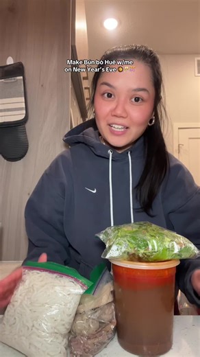 Cook Bún Bò Huế on New Year’s Eve at Home