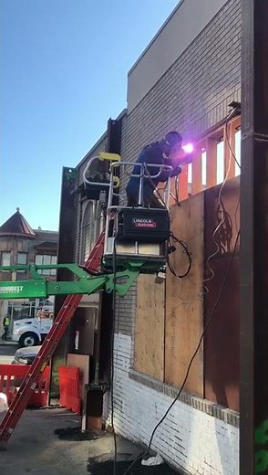 Lincoln LN- 25 pro wire welding machine in action 🎬