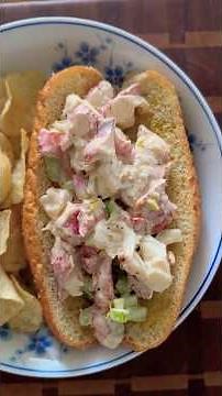 Classic Lobster Roll #food #chef #recipe #easyrecipe