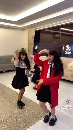 Saudi Arabian girls' hair dance #saudihairdance