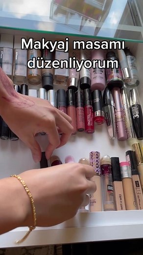 Organizing Makeup Products: Tips for a Tidy Collection
