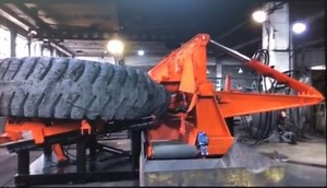 [Hot Item] OTR Tire Cutting Machine / Giant Tire Cutter / Big Tyre Cutter