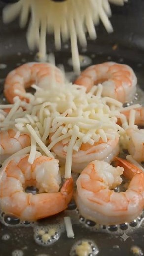 Cheesy Garlic Shrimp Grilled Cheese #Shrimp