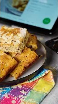 Stollen AND butter cake in one - the perfect Christmas dessert!