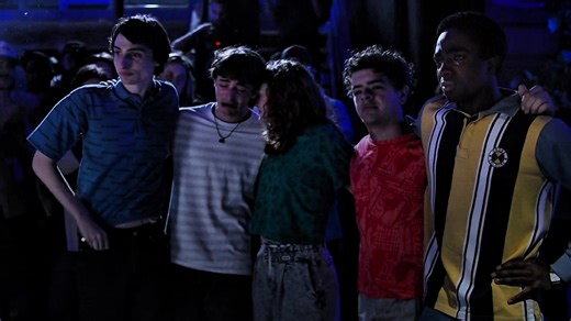 Behind the Scenes of Stranger Things Cast ❤️‍🩹