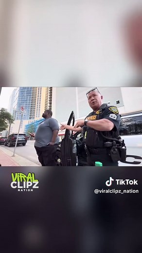 Final part of red delivering pizzas shirtless… 🎥myhouseisdirty #prank #viralclips