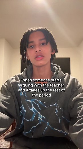 Andreas Ray (@andreuhs)’s video of students arguing with teacher