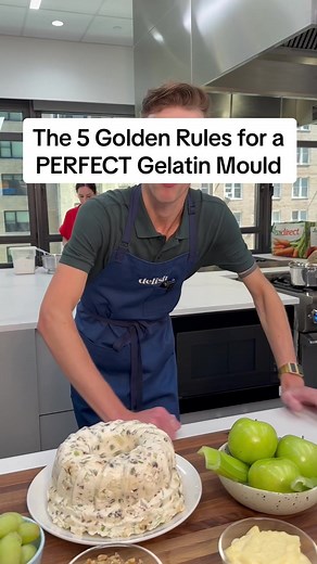 Antique recipe aficionado and the author of Baking Across America @B. Dylan Hollis stopped by our test kitchen to show us how to make a PERFECT #gelatin mould - would you try this classic? #vintagerecipes #baking