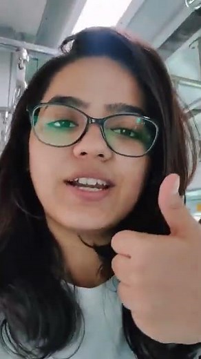 Travel in Mumbai AC Local Train | How to travel in Mumbai Local Train? | Mumbai AC Local Train Guide