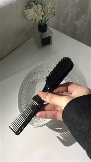 Achieve Clean Looking Hair with Boar Bristle Brush
