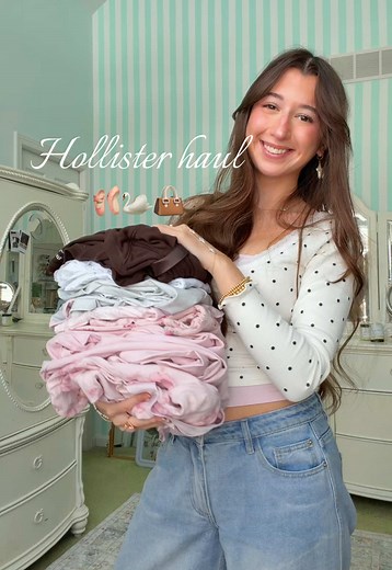 Chic Hollister Haul: Stylish Picks for Girly Fashion
