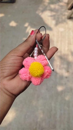 ✨DIY Easy Woolen Keychain Making 🌸💖#shorts #keychain #woolencraft #diy #viral