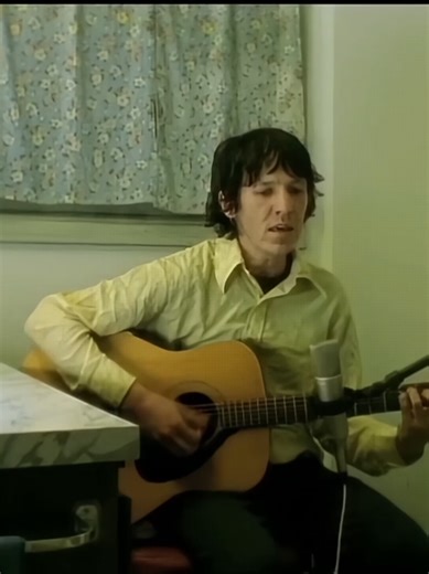 Elliott Smith: Between the Bars Live Performance