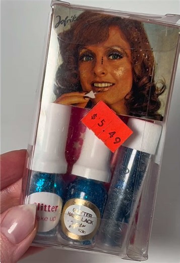 Let’s revive a 1970s blue glitter from a vintage Jofrika costume makeup kit! #vintagenailpolish #nailpolishrevival #asmr #70s #nailinspo
