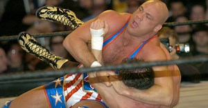 Dan Gable Explains Why Amateur Wrestlers Have An Easier Time Transitioning To Pro Wrestling