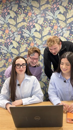 Körner Real Estate GmbH on Instagram: "🛠️ Die Vorbereitungen laufen auf Hochtouren! Unser Team ist schon fleißig dabei, alles für den Tag der offenen Tür vorzubereiten – von Präsentationen bis zu Hinweisschildern. 📊🪧 Man merkt jetzt schon: Das wird richtig gut. Kommt vorbei, lernt viele neue, nette Menschen aus dem Körner-Team kennen 🤝 und bekommt einen echten Blick hinter die Kulissen von Körner Real Estate. 📅 3. Februar – wir freuen uns auf euch! #KoernerRealEstate #TagDerOffenenTuer #Kar