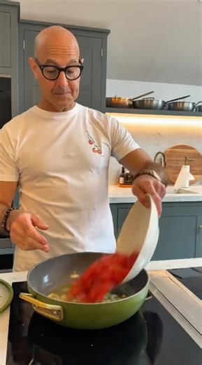 Pasta with fresh cherry tomatoes and basil, a recipe that takes me straight back to my childhood. It’s a simple comfort dish my parents used to make, and one that’s still a family favourite today, full of warmth, memory, and the kind of comfort every child deserves. Just a reminder: There's just one week left to order my limited-edition t-shirt and tea towel featuring this very recipe and illustrated by me, available until 28 February: https://everpress.com/profile/stanley-tucci Every purchase h