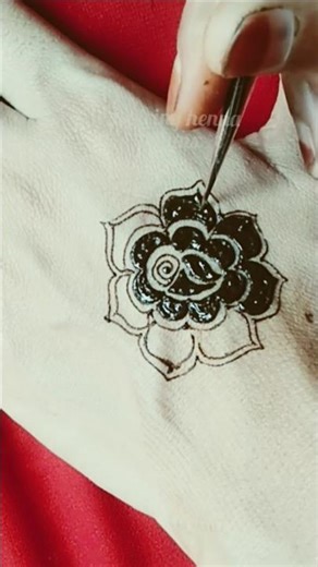 simple floral mehndi design! #mehndi #henna #viral #shorts