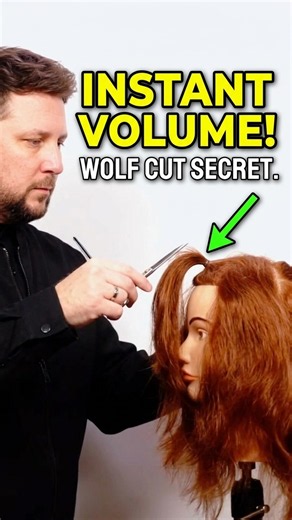 The easiest way to get floaty wolf cut layers ✨ #hairhacks #wolfcut #hairtips
