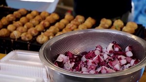 Man Cooking Japanese Takoyaki: vídeo stock (100% livre de direitos) 1029598082 | Shutterstock