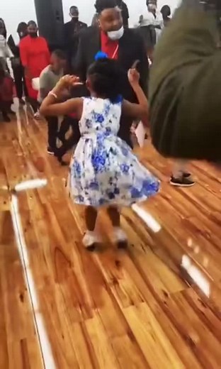 Let the children praise!!! #shoutinginchurch #church #churchtok #cogic #apostolic #highheelpraisebreak #praisebreak #churchy #christiantiktok #worshipsong