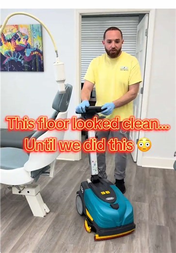 𝙈𝒐𝙥 𝘾𝒍𝙚𝒂𝙣 𝒗𝙨. 𝑷𝙧𝒐𝒇𝙚𝒔𝙨𝙞𝒐𝙣𝒂𝙡 𝑫𝙚𝒆𝙥 𝑪𝙡𝒆𝙖𝒏 👀 This is the difference between a quick clean and a professional deep clean. Our commercial floor scrubber removes dirt, grime, and buildup that mops leave behind. That’s why medical offices rely on Stay Fresh Cleaning to keep their facilities spotless. ✨ Professional results every time. 📩 DM us for commercial janitorial services. #commercialcleaning #floorscrubbing #janitorialservices #asmr #satisfying