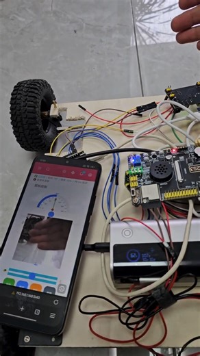 Real-time video streaming from an ESP32-S3 robot car